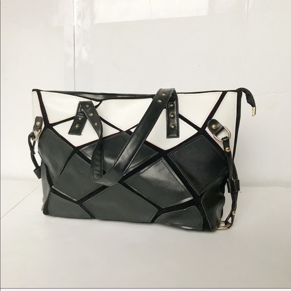 3/$20 Black And White Mosaic Stitch Purse - Picture 4 of 8